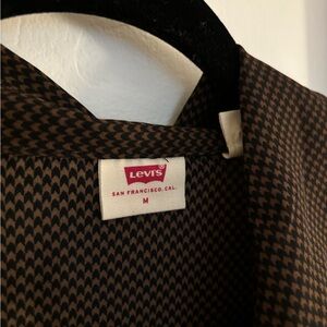 Button Down Levi’s Top